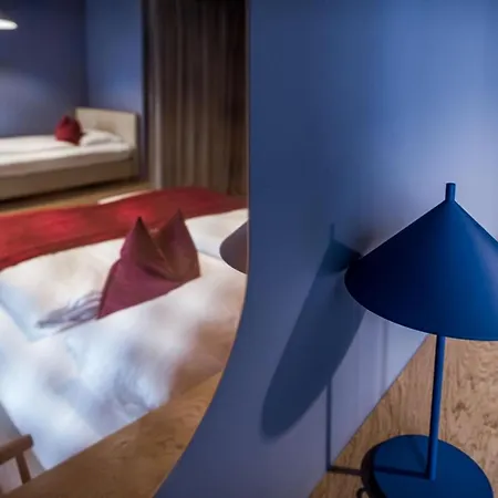 Altstadthotel Weisse Taube Ξενοδοχείο 4*