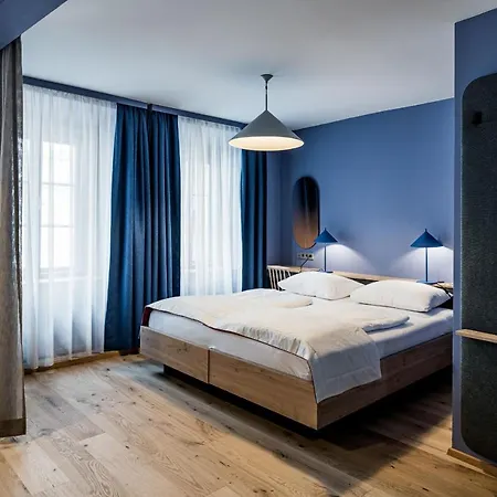 Ξενοδοχείο Altstadthotel Weisse Taube 4*