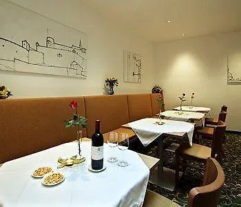 Altstadthotel Weisse Taube Ξενοδοχείο 4*
