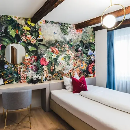 Altstadthotel Weisse Taube Salzbourg